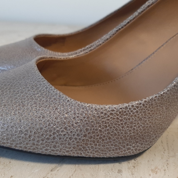 Calvin Klein gold shoes - Picture 10 of 10